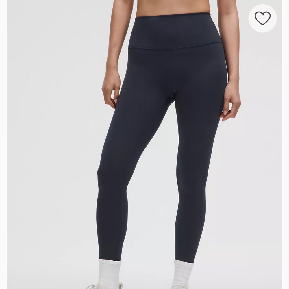 lululemon athletica Navy wunder train HR Tight 25” size 6